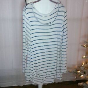 LOVE 8* Long Sleeve Scoop Neck White w/Blue Stripes Knit Tunic Sweater 1XL